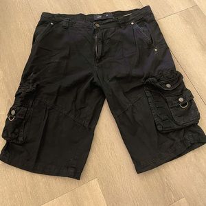 Mens black cargo shorts, size 36. 100% cotton